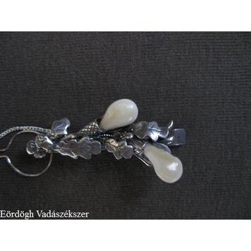 Nyakkendő szorító grandlival